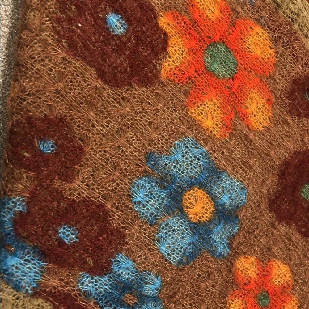 VTG SCARF boho Knit Scarf Brown Hippie Retro 60s Chic Flowers & Pom-Pom Ends